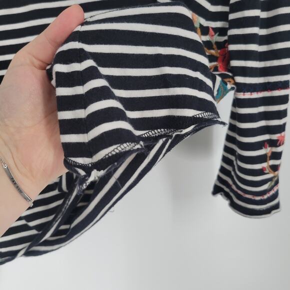 Johnny Was Striped Floral Embroidered V Neck Kangaroo Pocket Blouse S - Picture 5 of 9